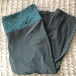 Nike workout leggings